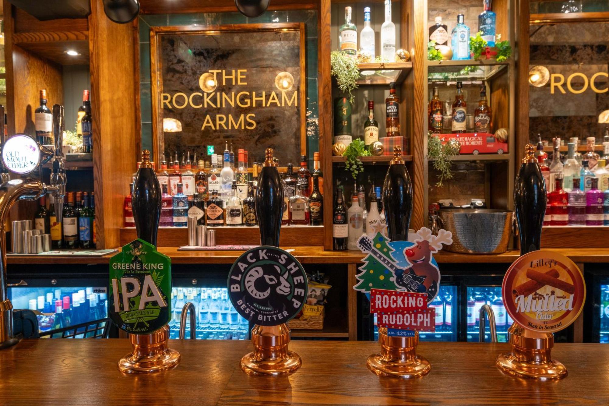 Rockingham Arms By Greene King Inns Wentworth  Eksteriør billede